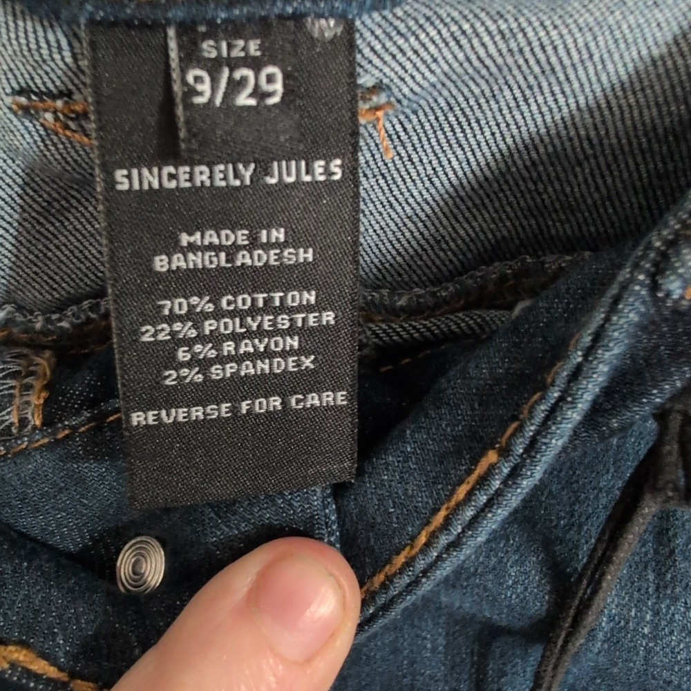Sincerely Jules Dark Blue High-Rise‎ Flare Distressed Jeans Size 9/29 - Picture 5 of 11